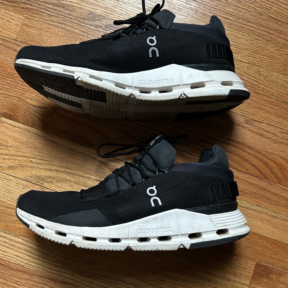 On cloudnova sneakers, size 10